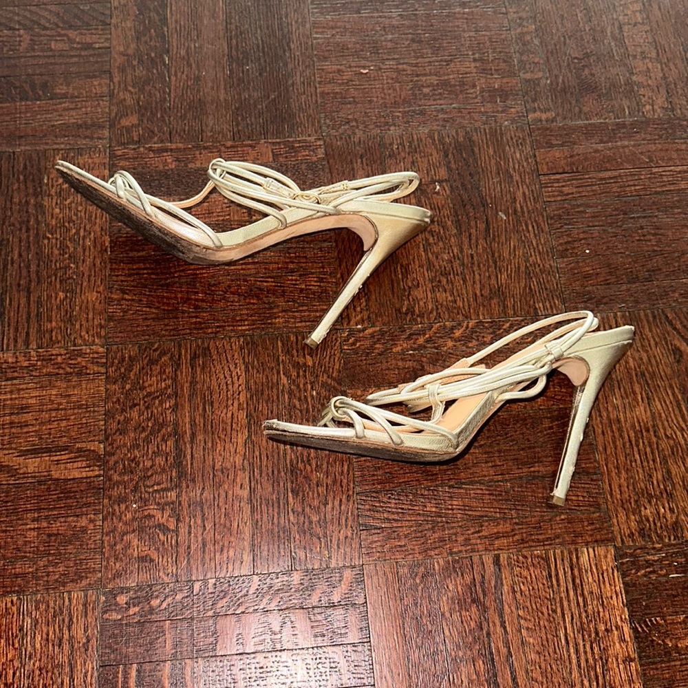 Halston Heritage Gold Sandals Us 8 - Picture 5 of 7